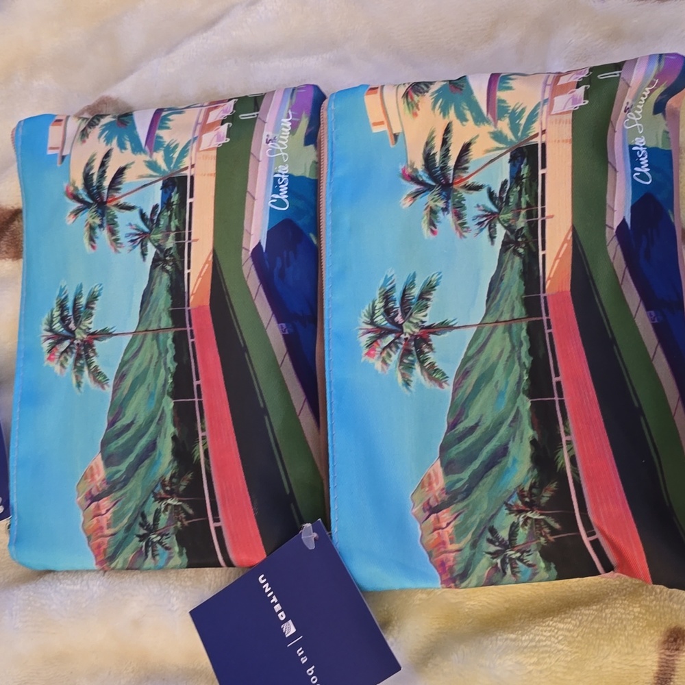 United Airlines 2ETS!! HAWAiI AMENITY KIT